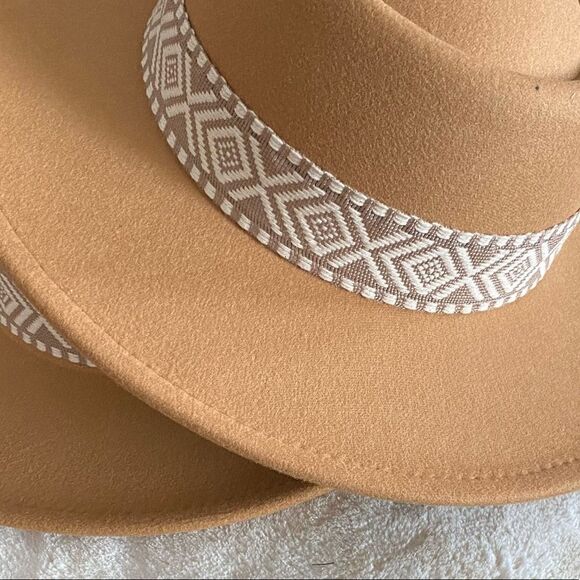 Tan Wide Brim Round Pork Pie Crown Aztec Band Fedora  Boater Hat NEW - Picture 3 of 4